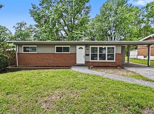 435 Saint Edward Ln, Florissant, MO 63033