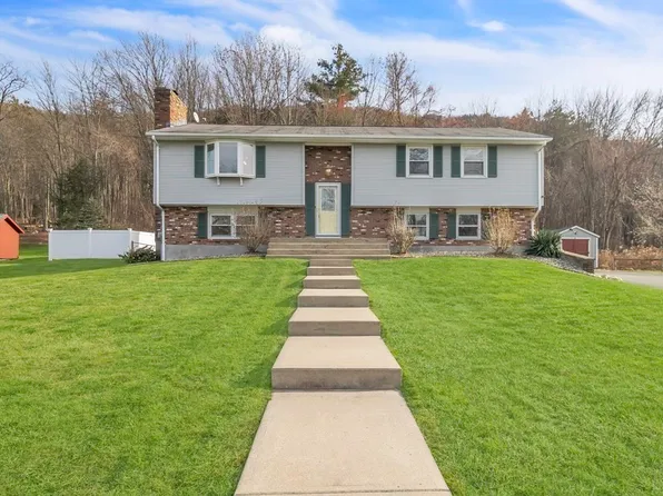 468 East St, Easthampton, MA 01027