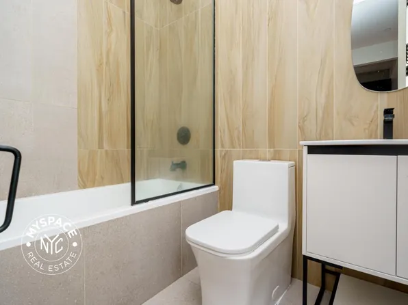 1520 Saint John's Place image 10 of 11