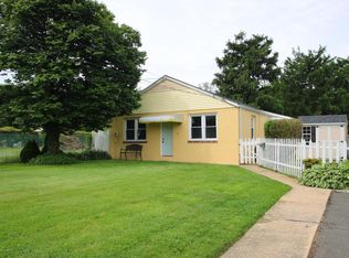15 Locust St, Cliffwood, NJ 07721