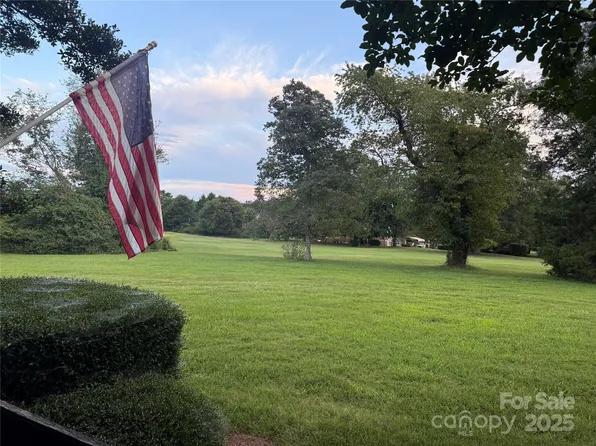 1011 Mallard Head Ln, Mooresville, NC 28117