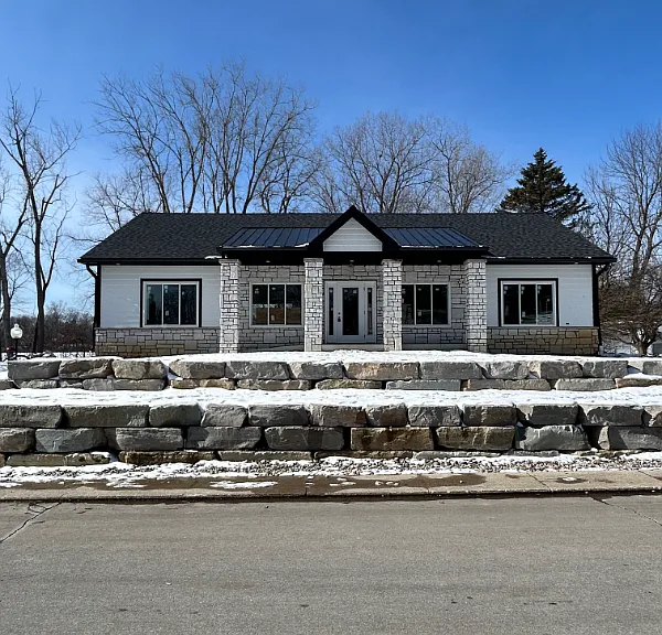 185 Lakeshore Cir — Photo 3