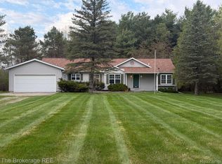 1405 E Grand Blanc Rd, Grand Blanc, MI 48439