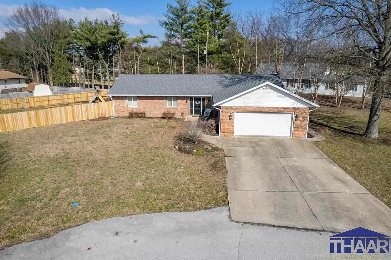 1980 E 46th 1/2 Ct photo 1