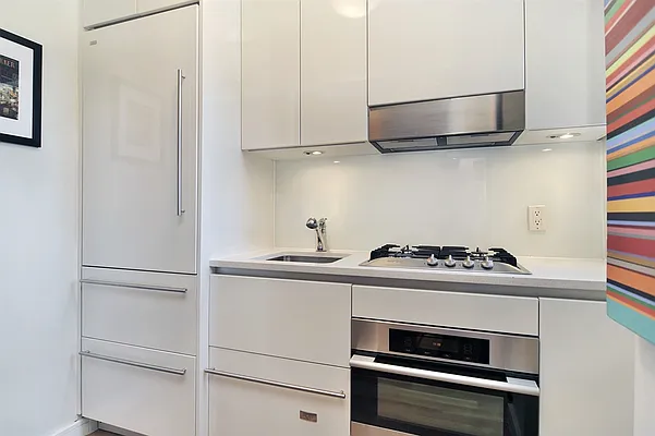 Sold by Corcoran | media 14