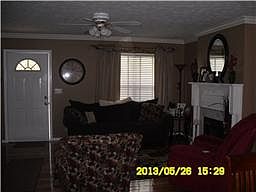 5th image of 132 Honeysuckle Dr