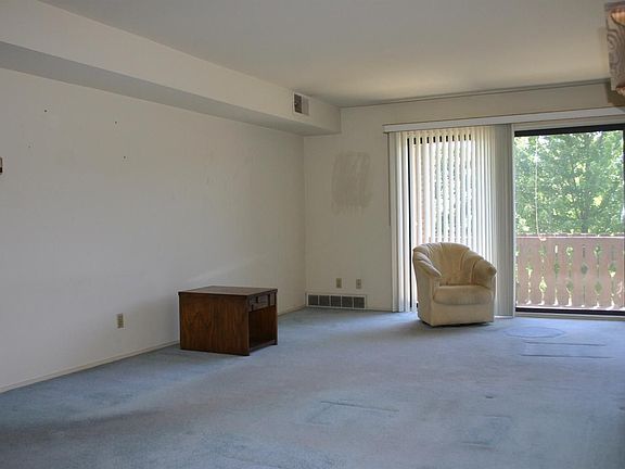3rd image of 2104 Pauline Blvd APT 206