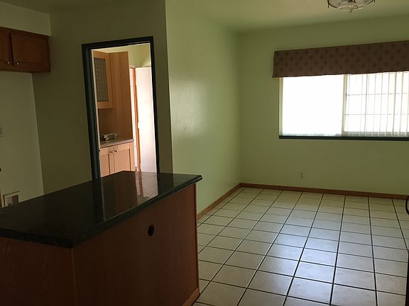 5th image of 522 Ladera St