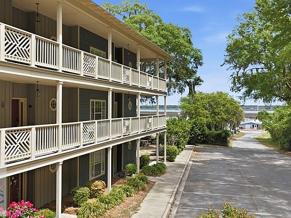 5th image of 66 Galley Ln Unit 22
