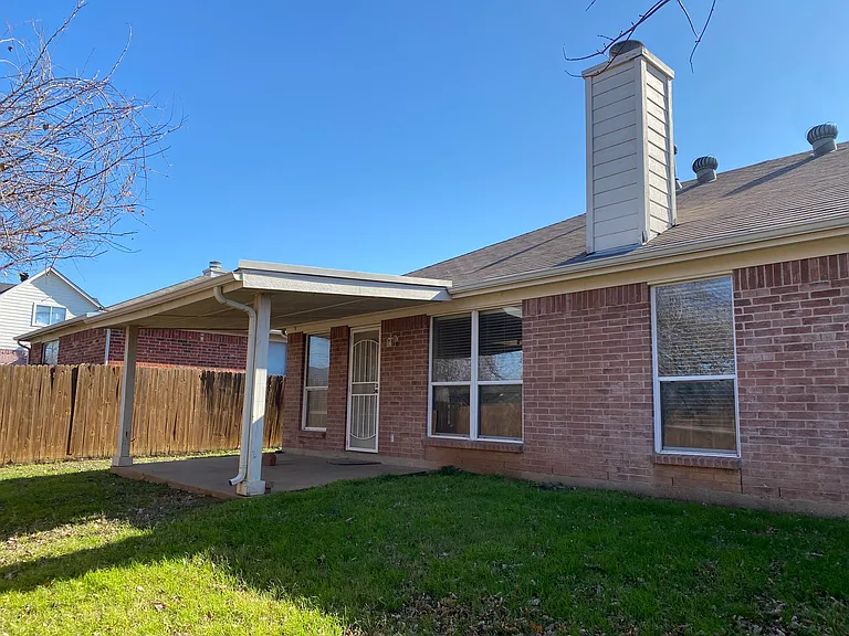 4909 Vaquero Ct — Photo 4