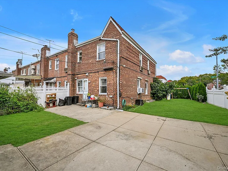 76-54 169th St — Photo 20