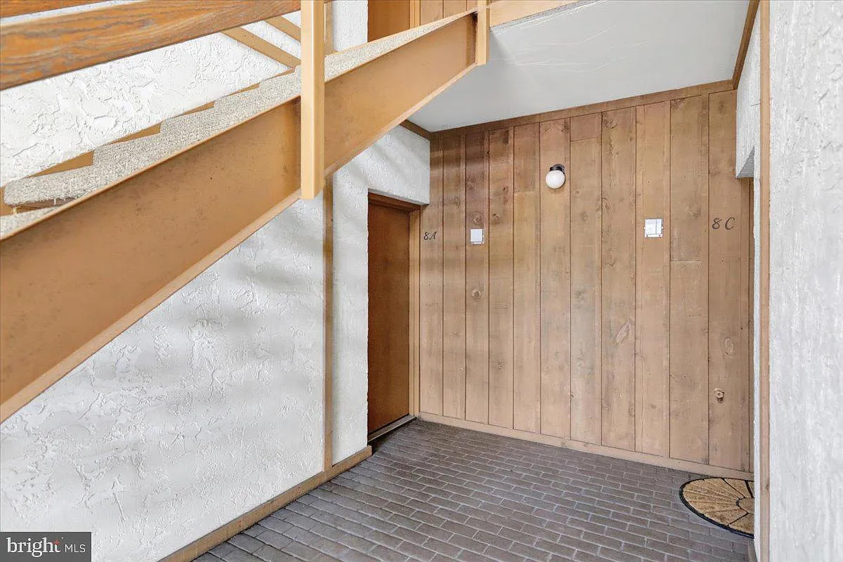 2 bed, 1228 sqft, $1,695 — Photo 3