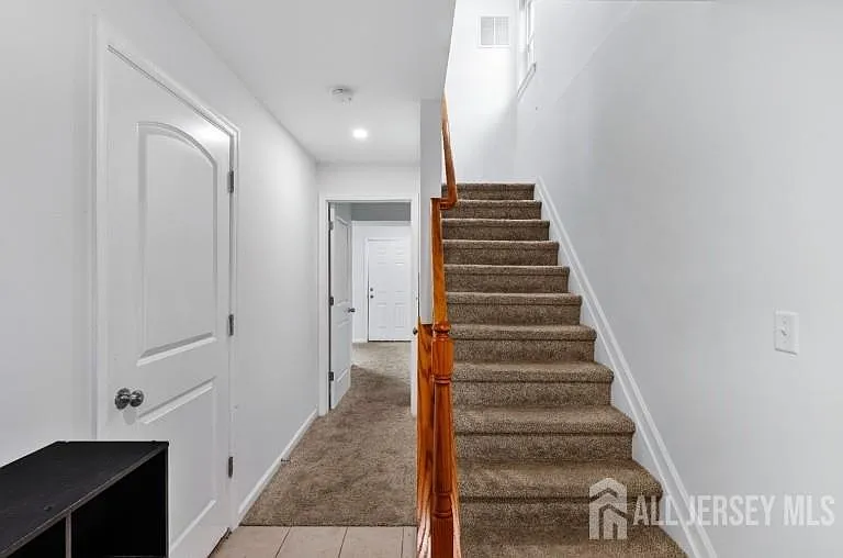 8 Alfred Ave — Photo 23