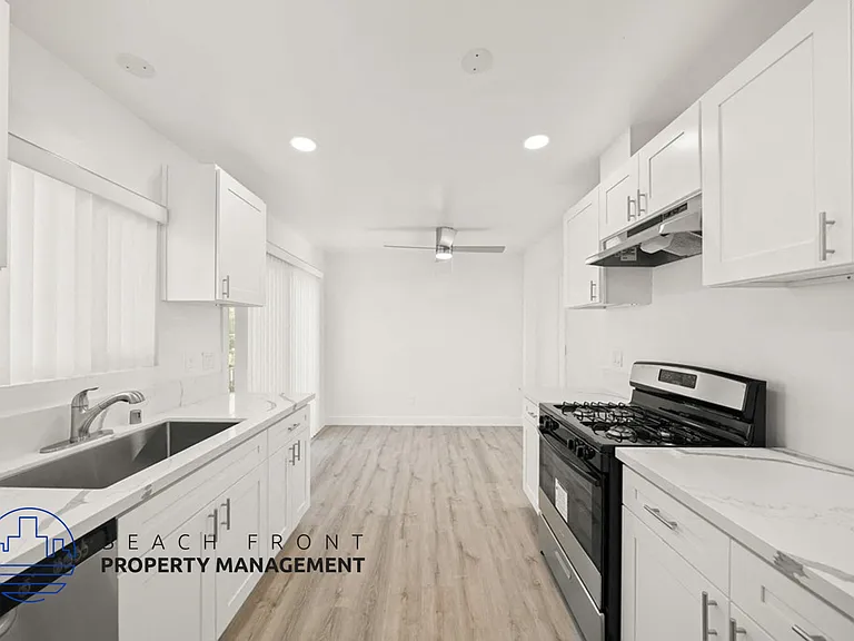 1032 Bonita St — Photo 1