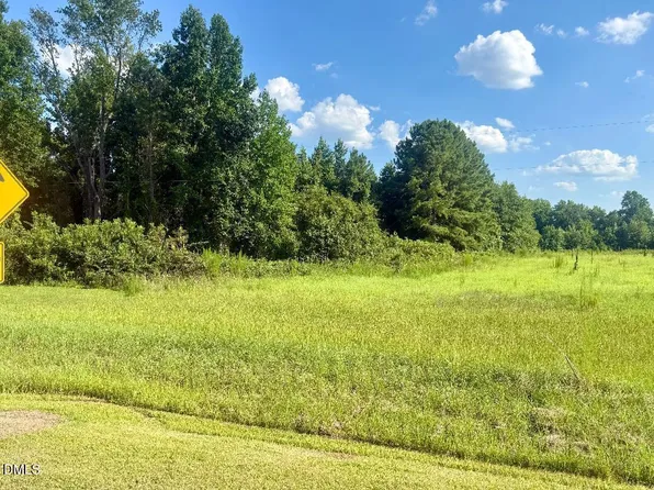 1618 Lakewood Rd, Four Oaks, NC 27524
