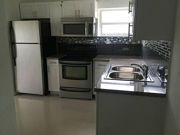 2nd image of 535 NE 68th St Unit 535B