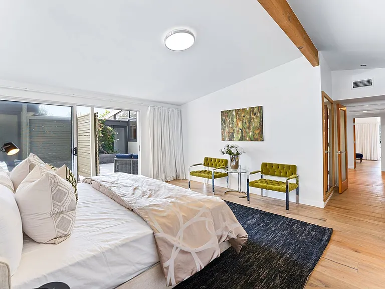 6225 Frondosa Dr — Photo 25