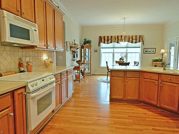 4th image of 6190 Moores Creek Dr