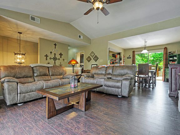 3rd image of 302 Valley Hill Dr