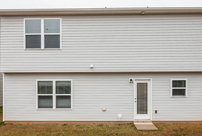 9009 Sharpes Cir — Photo 17