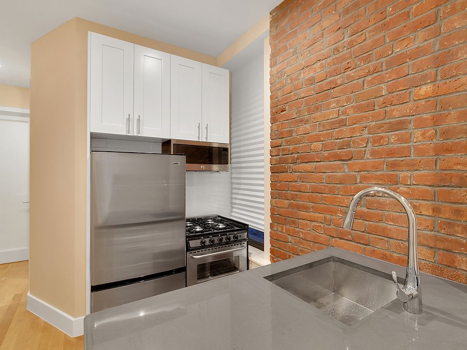1st image of 400 W 56th St APT 1E