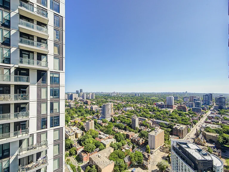181 Dundas St E #4301 — Photo 13