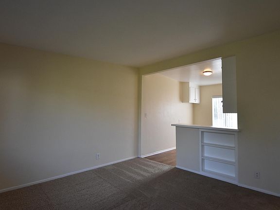 4th image of 627 S Wabash Ave APT 6