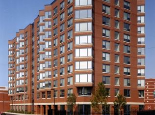 7450 N Rogers Ave #96425F3C2, Chicago, IL 60626