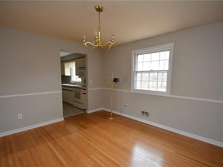 28 Candlewood Dr — Photo 10