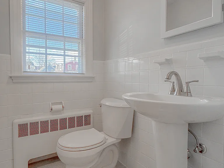 40 Walter St — Photo 4