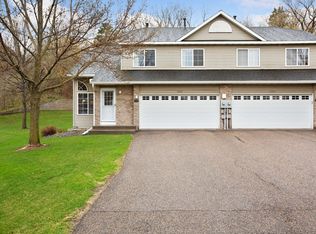 1321 Conservatory Ct, Saint Paul, MN 55117
