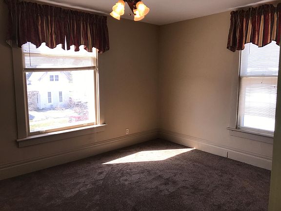 5th image of 220 1/2 W Hardin St