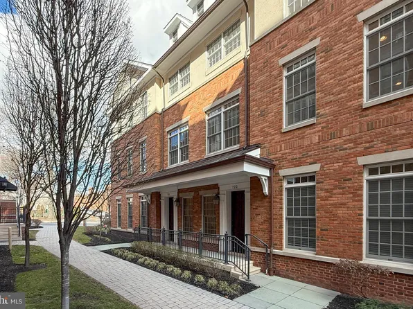 722 Avery Ln, Princeton, NJ 08542