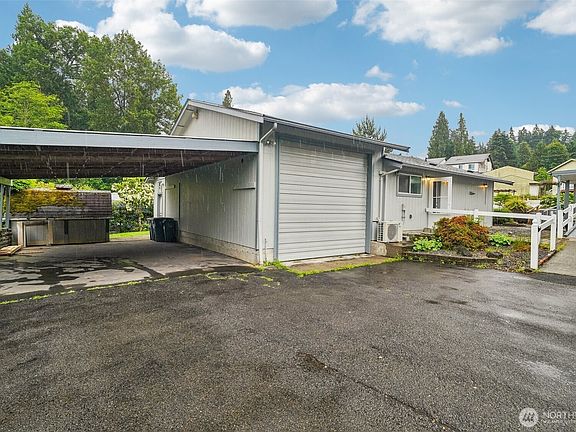 2nd image of 219 105th Avenue E