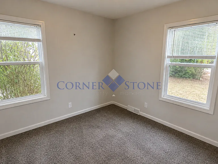 112 S Juniper St — Photo 9