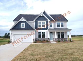 407 Pond Mountain Dr, Clayton, NC 27520