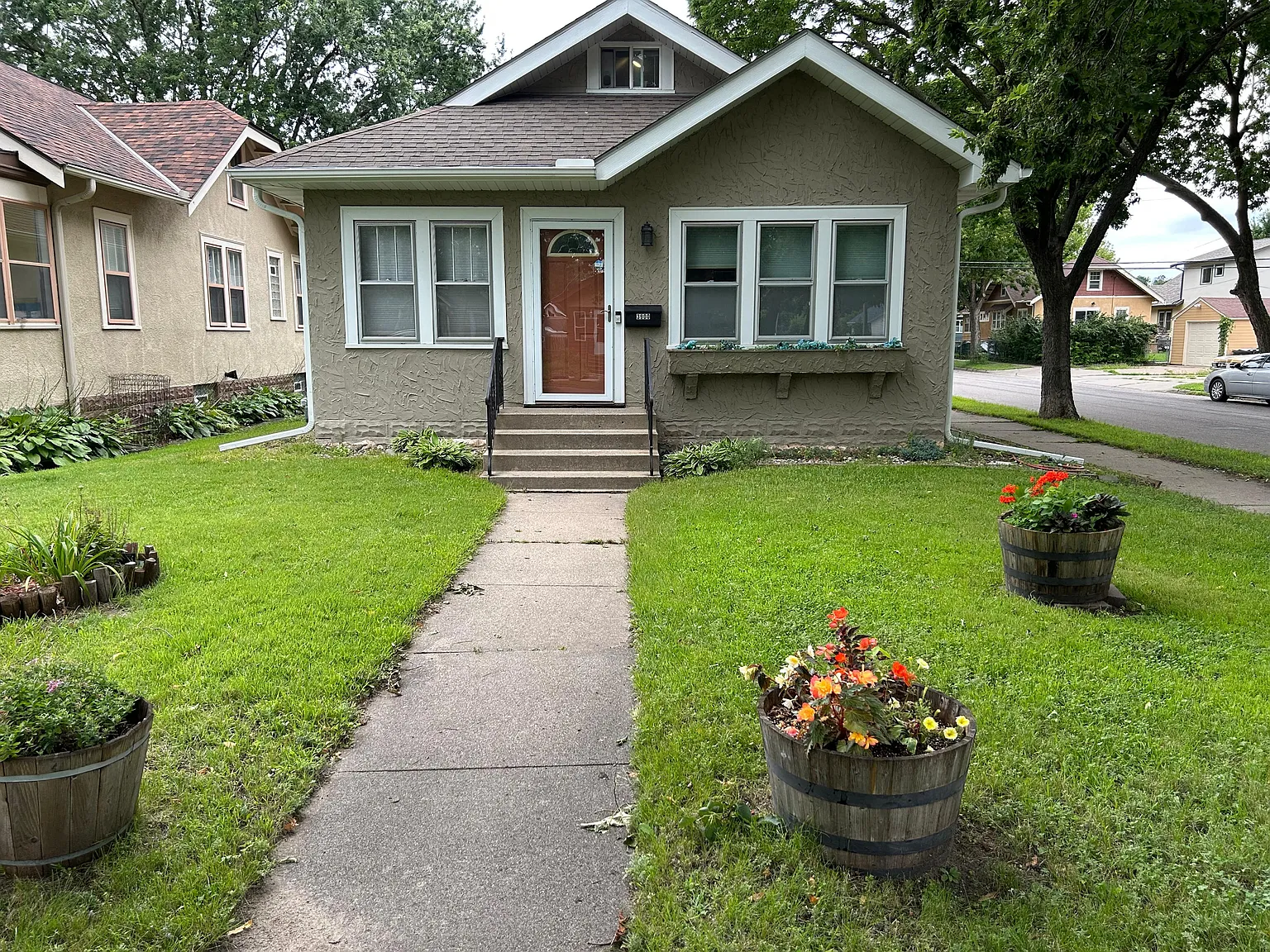 3 bed, 1120 sqft, $2,200 — Photo 1