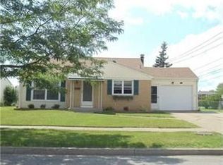 29 Lloyd Dr, Cheektowaga, NY 14225
