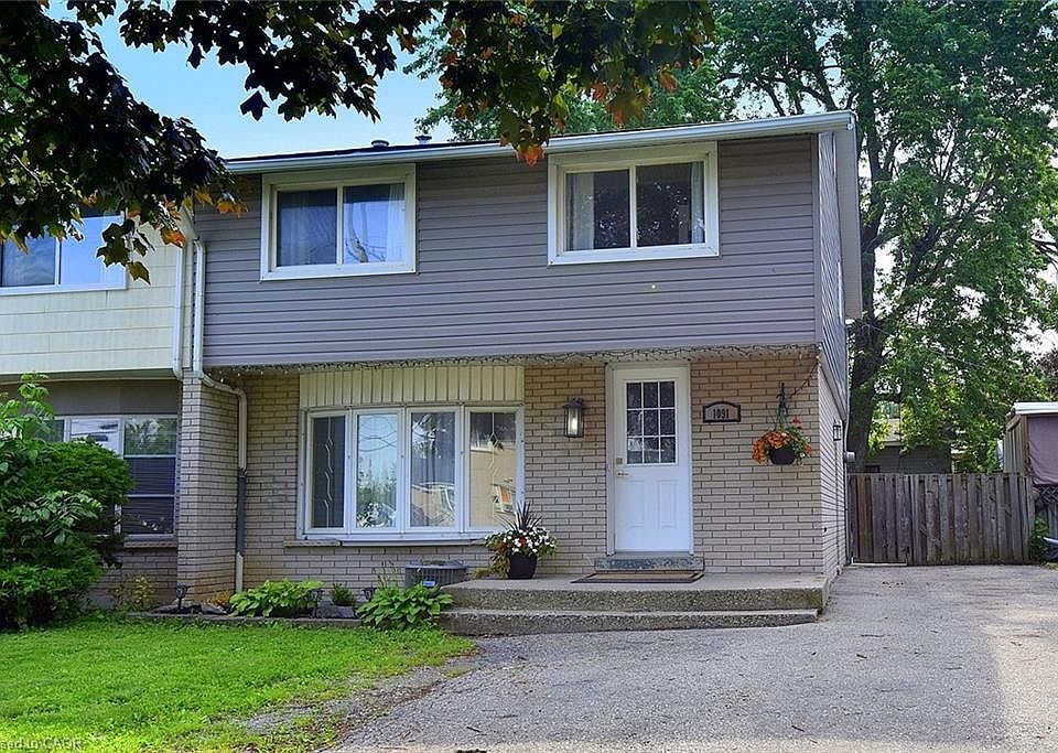 1st image of 1091 Upper Wellington St