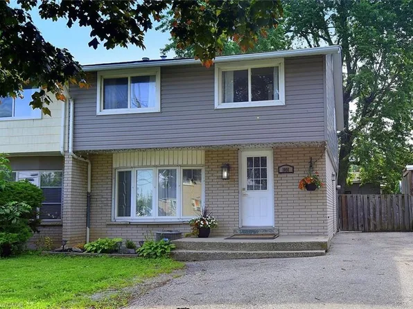 1091 Upper Wellington St, Hamilton, ON L9A 3S5