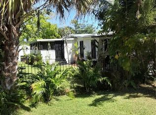 94 Isle Of Saint Thomas, Naples, FL 34114