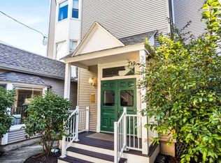 3045 N Kenmore Ave APT 1R, Chicago, IL 60657