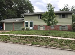 2520 Ousdahl Rd, Lawrence, KS 66046