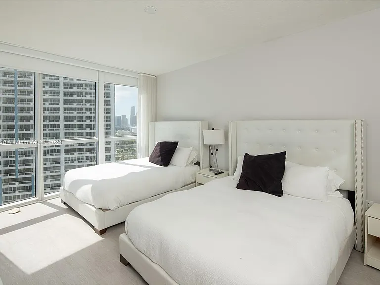 1750 N Bayshore Dr #2602 — Photo 9