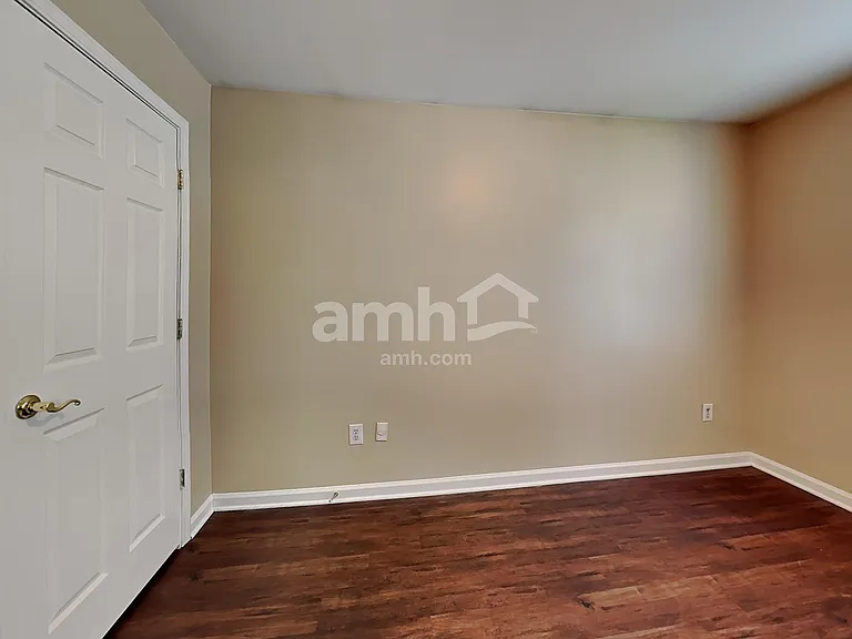 7772 Parkside Dr — Photo 17