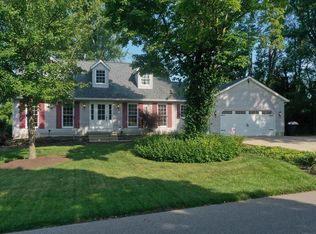 24 W Mound St, Fredericktown, OH 43019