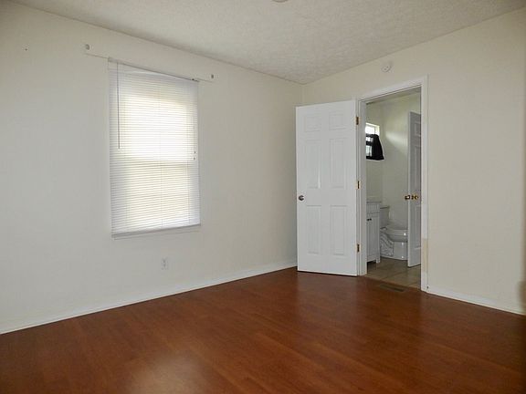 5th image of 304 2nd St W