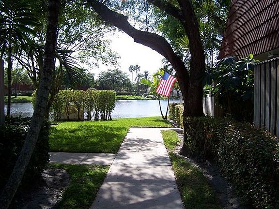 4th image of 9920 NW 6th Pl