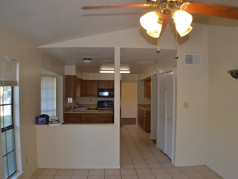 1515 Bandera Dr — Photo 6
