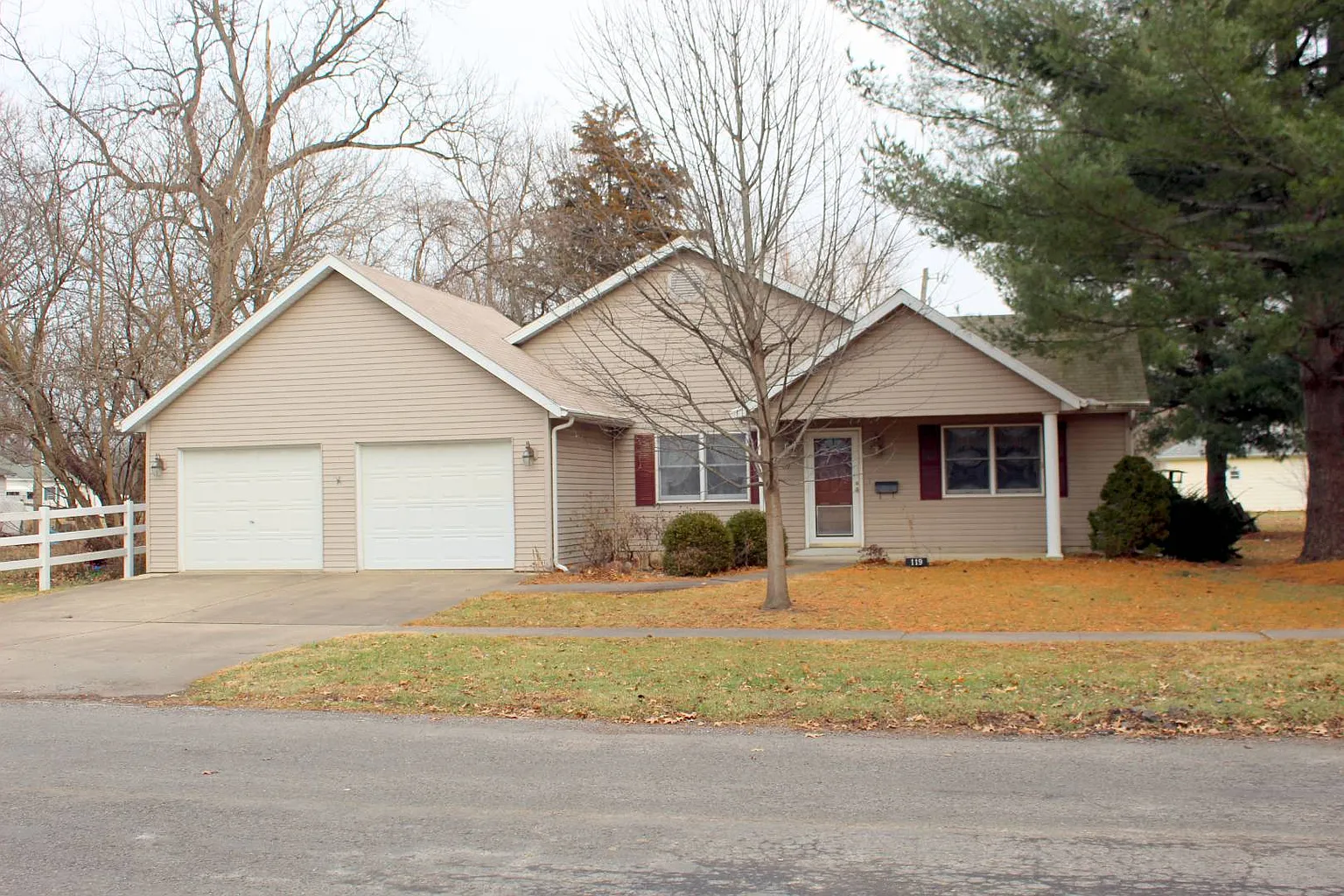 119 College Ave photo 1